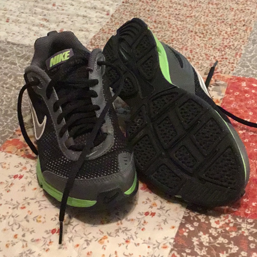Nike sneakers. Green and black. No holes. GUC.